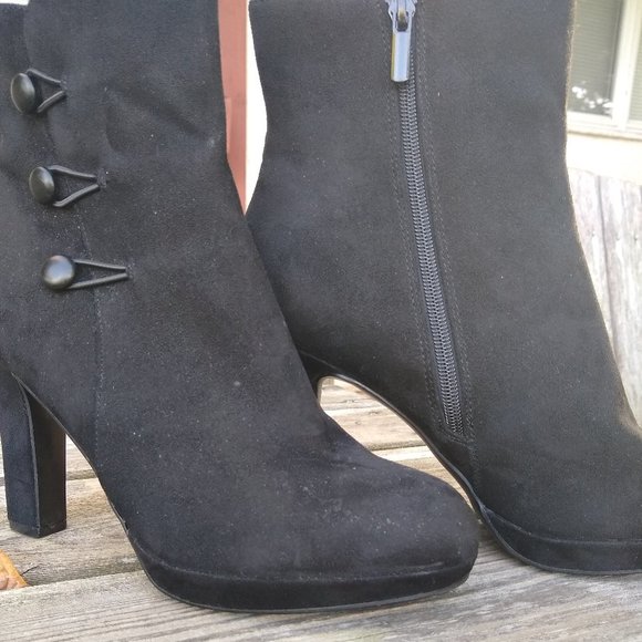 NWOT Impo Black Faux Suede Anke Booties Size 9.5. - Picture 3 of 6